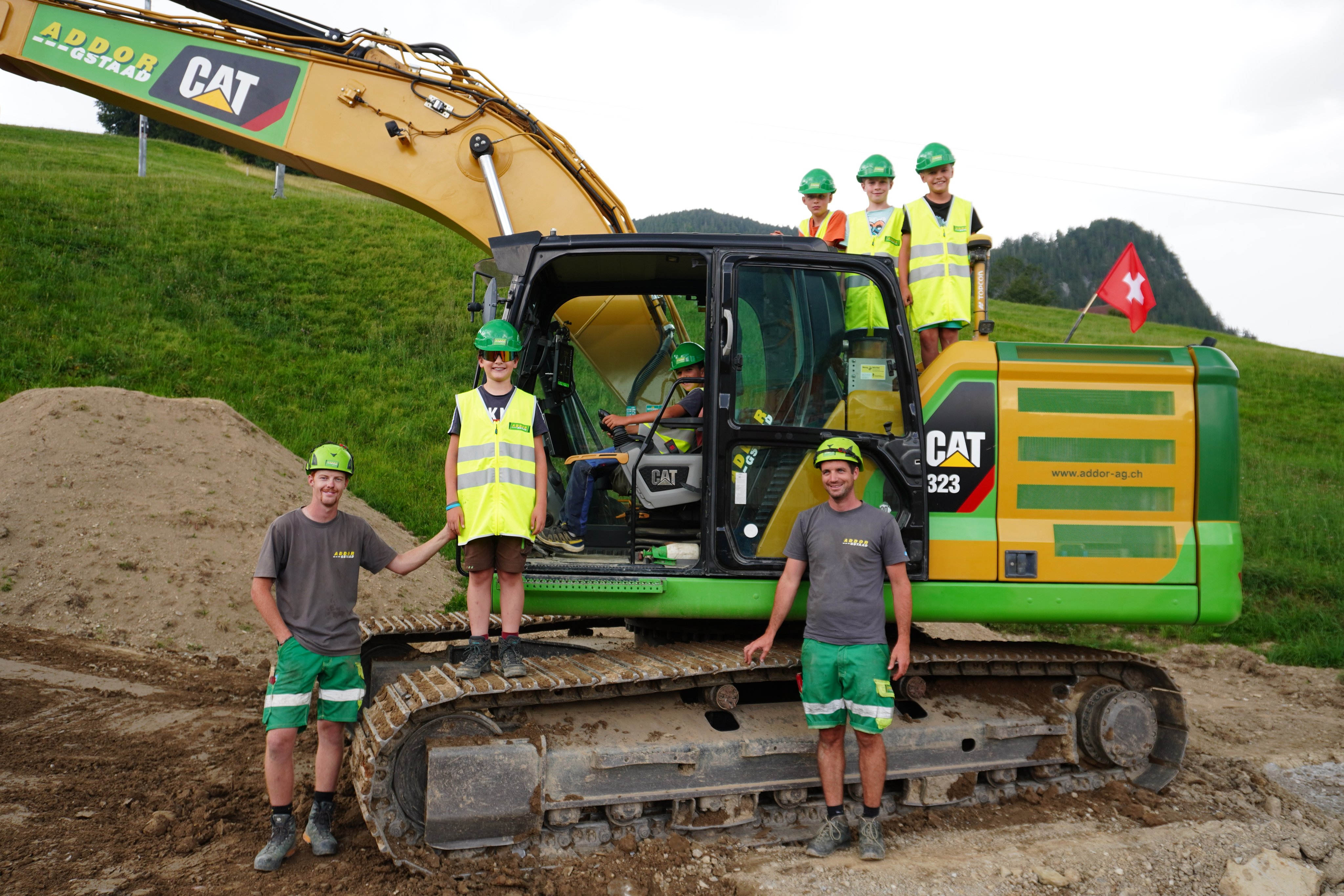 Baustelle mit Baumaschinen erleben
