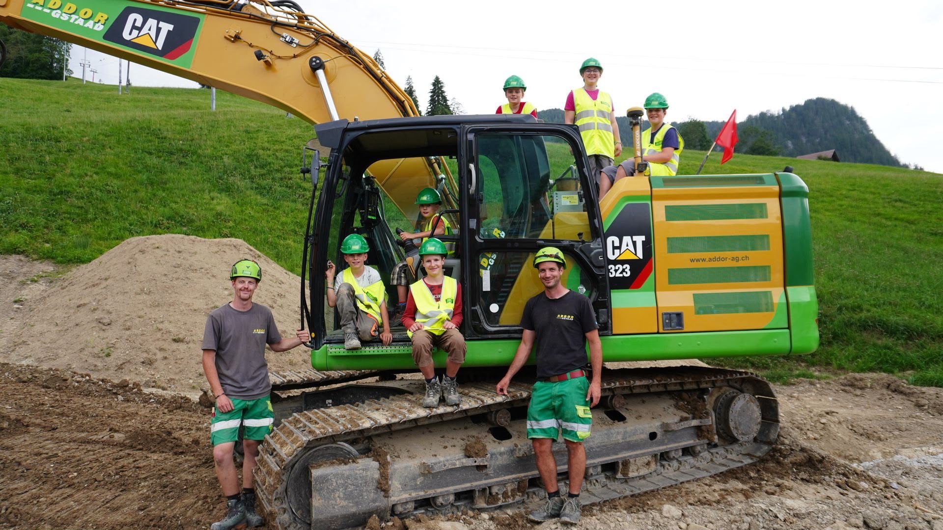 Baustelle mit Baumaschinen erleben